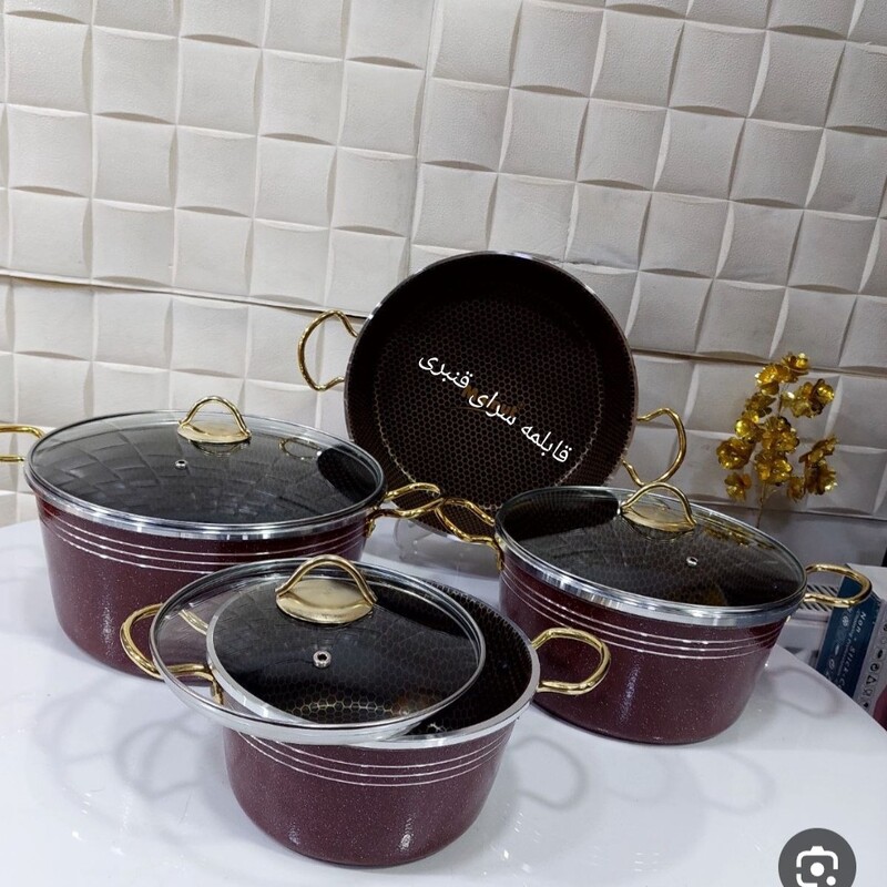 فقط رنگ مشکی موجوده